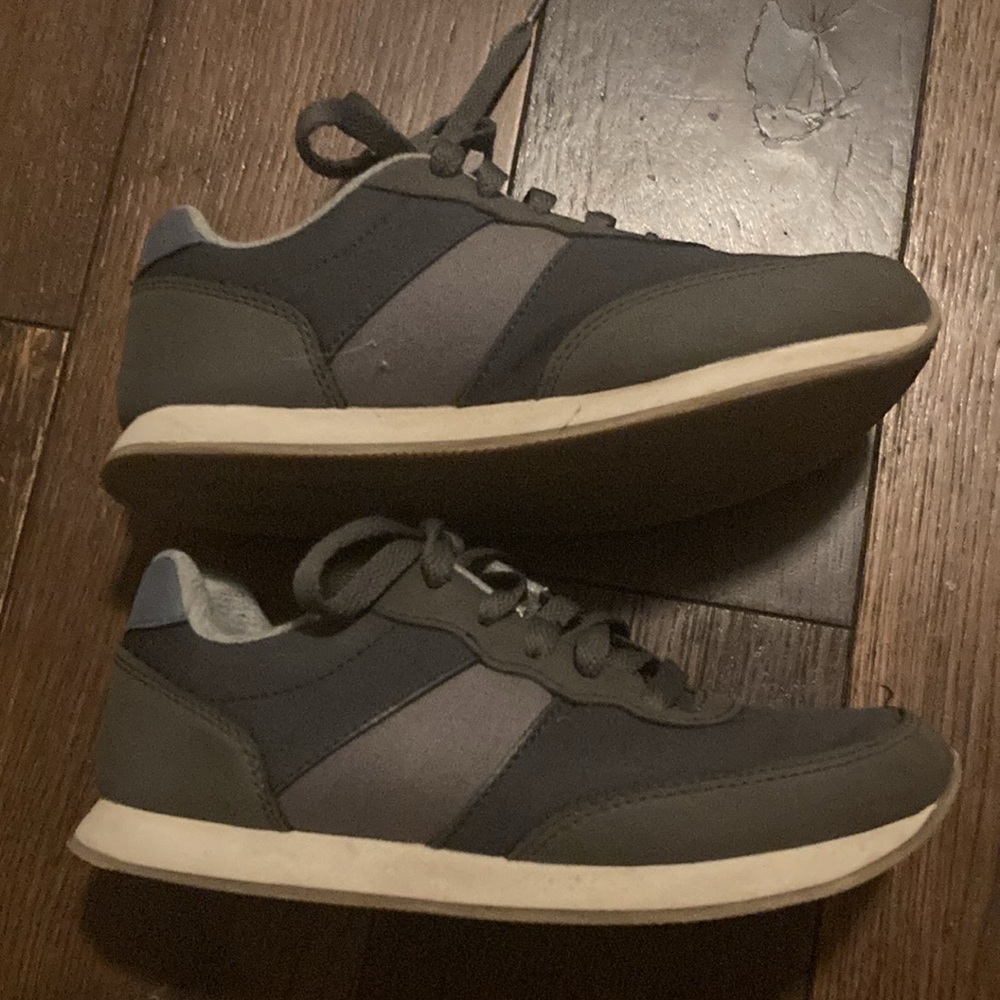 Shoes size 2 - Picture 2 of 4